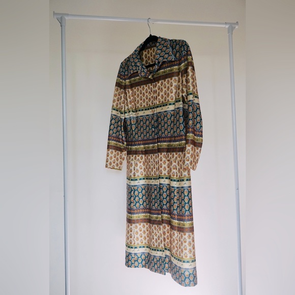 Vintage Floral and Stripe Beige and Teal Shirtdress - Picture 6 of 7